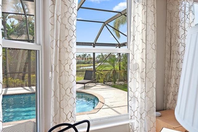 10626 Piazza Fontana, West Palm Beach, FL 33412