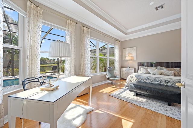 10626 Piazza Fontana, West Palm Beach, FL 33412