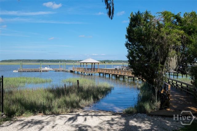 65 Richmond Drive, Savannah, GA 31406