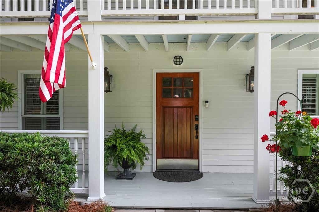 Image 2 of property listing at 65 Richmond Drive, Savannah, GA 31406
