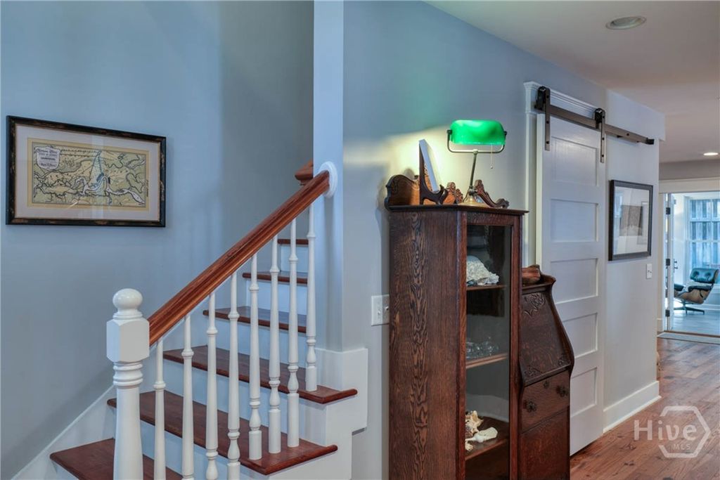 Image 31 of property listing at 65 Richmond Drive, Savannah, GA 31406