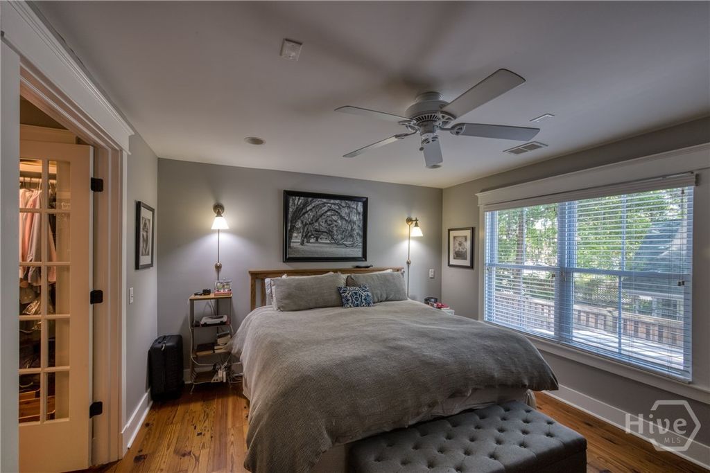 Image 33 of property listing at 65 Richmond Drive, Savannah, GA 31406