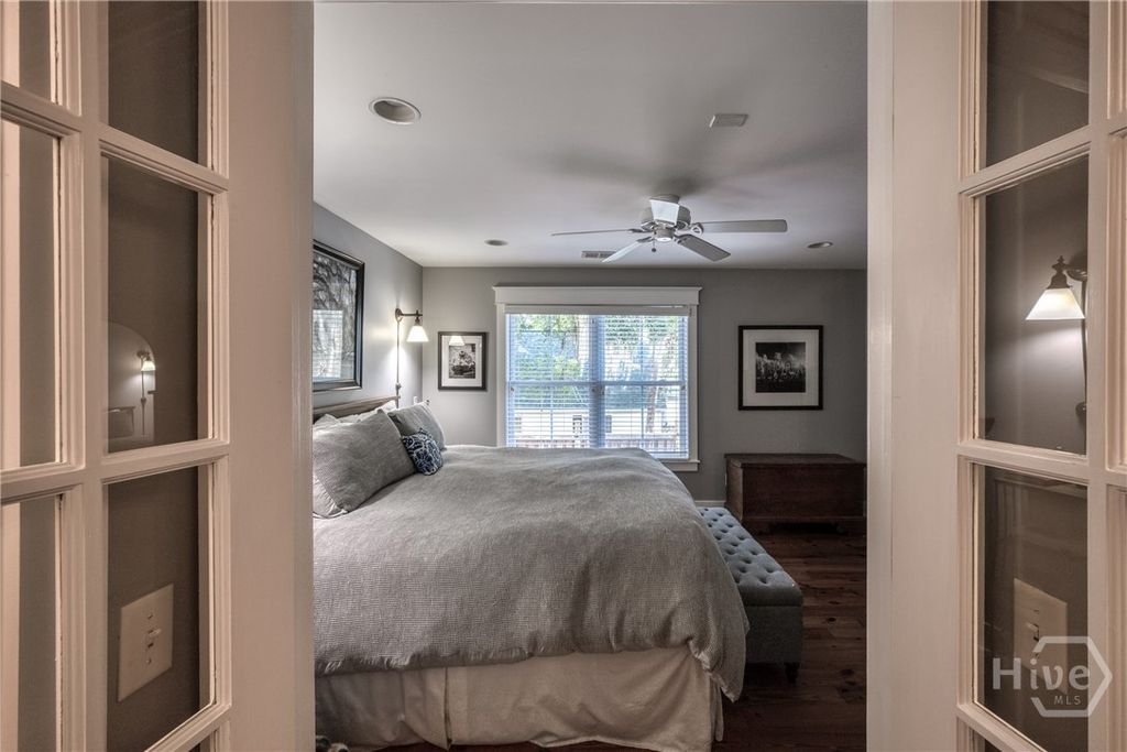 Image 44 of property listing at 65 Richmond Drive, Savannah, GA 31406