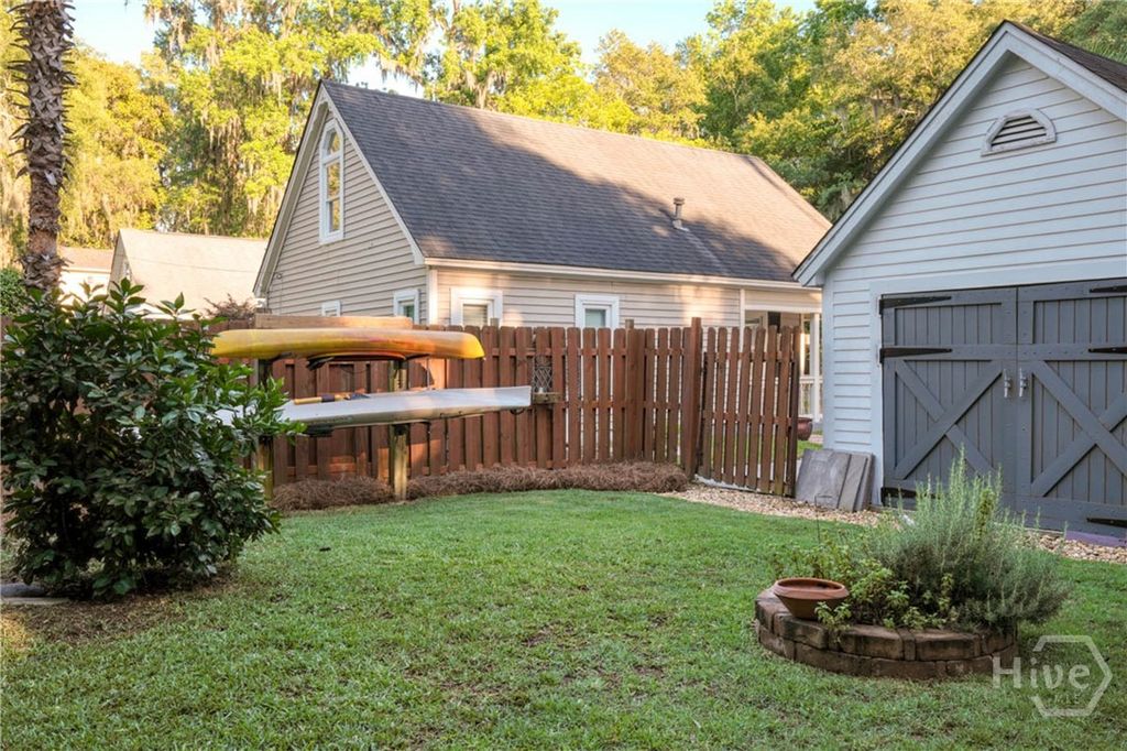 Image 58 of property listing at 65 Richmond Drive, Savannah, GA 31406