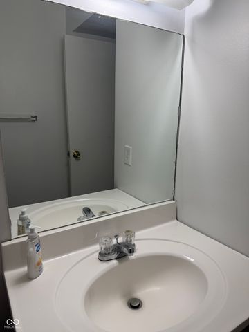 3654 N Newgate Lane, Indianapolis, IN 46235