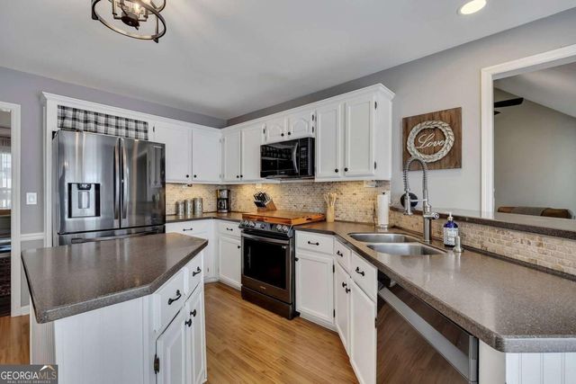 2379 Battle Forest Drive SW, Marietta, GA 30064