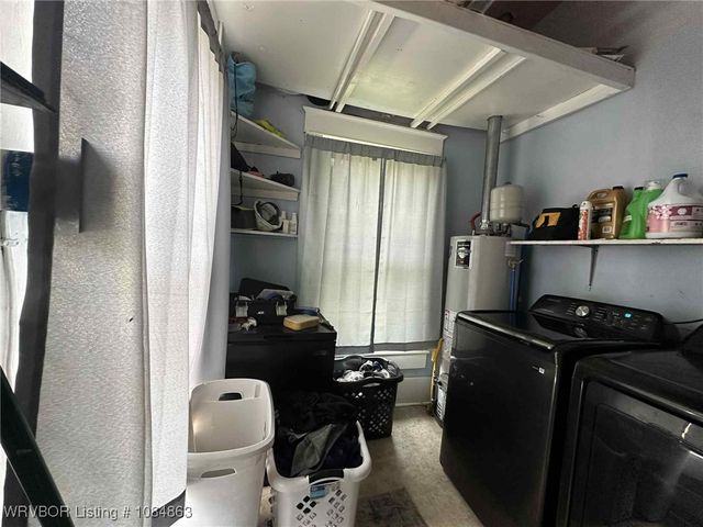 289 S Sharpe Avenue, Booneville, AR 72927