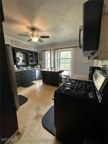 289 S Sharpe Avenue, Booneville, AR 72927