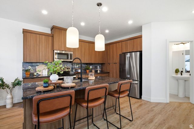 191 E 210 N, North Salt Lake, UT 84054
