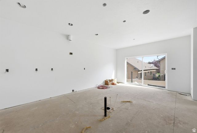 191 E 210 N, North Salt Lake, UT 84054