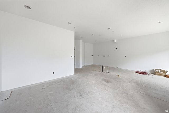 191 E 210 N, North Salt Lake, UT 84054