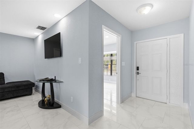 2310 W KNOLLWOOD PLACE, Tampa, FL 33604