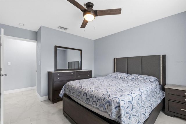 2310 W KNOLLWOOD PLACE, Tampa, FL 33604