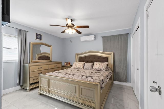 2310 W KNOLLWOOD PLACE, Tampa, FL 33604