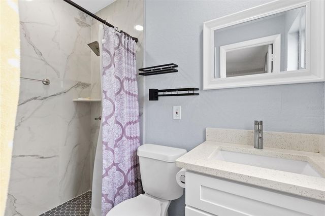 2310 W KNOLLWOOD PLACE, Tampa, FL 33604