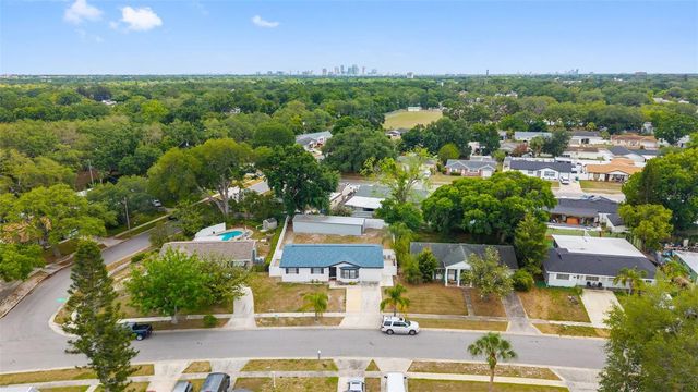 2310 W KNOLLWOOD PLACE, Tampa, FL 33604