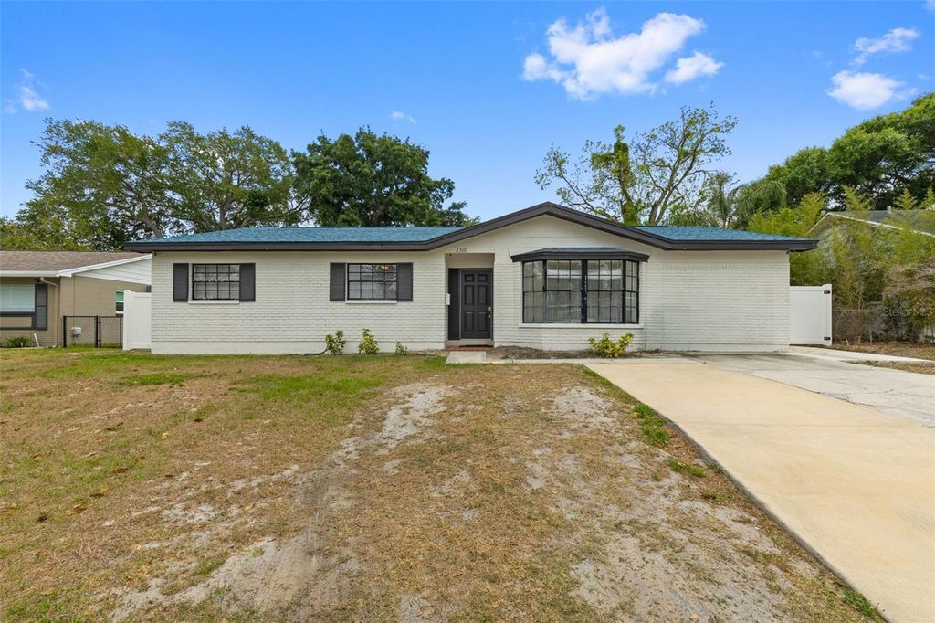 2310 W KNOLLWOOD PLACE, Tampa, FL 33604
