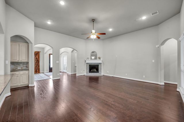 2068 Brookmont Drive, Conroe, TX 77301