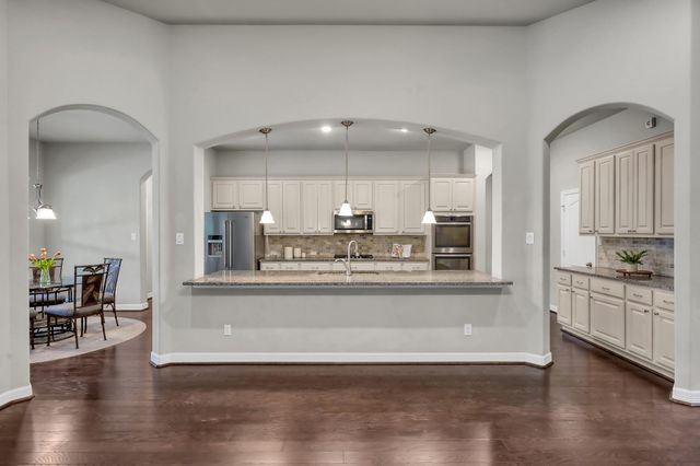 2068 Brookmont Drive, Conroe, TX 77301