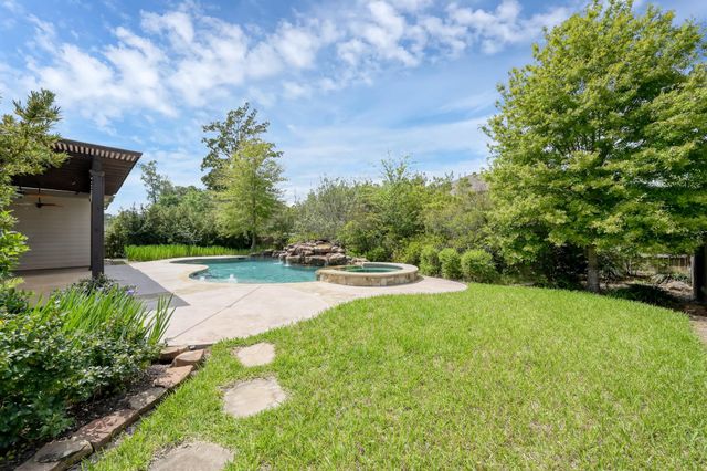 2068 Brookmont Drive, Conroe, TX 77301