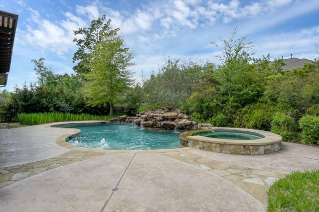 2068 Brookmont Drive, Conroe, TX 77301