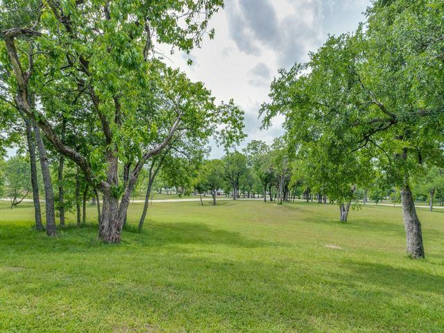 9443 Waterview Road, Dallas, TX 75218