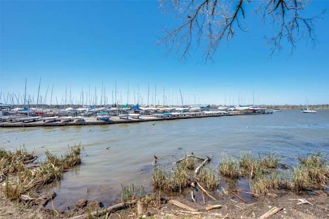 9443 Waterview Road, Dallas, TX 75218