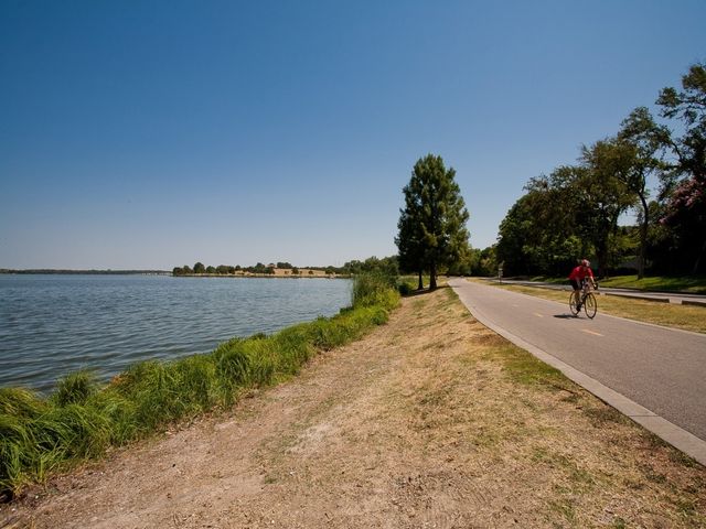 9443 Waterview Road, Dallas, TX 75218