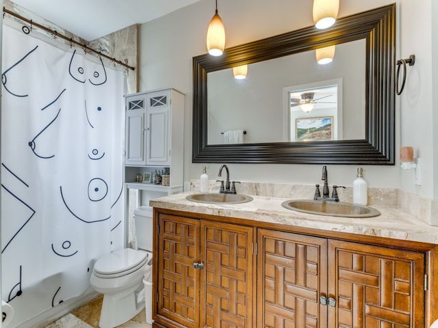 9443 Waterview Road, Dallas, TX 75218