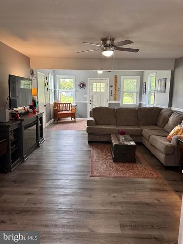 14 FREDERICK RD, Coatesville, PA 19320
