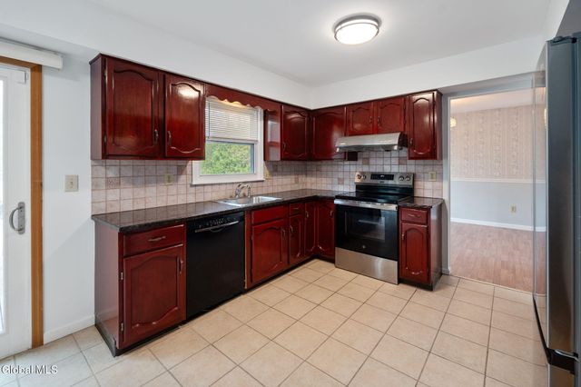 5113 Foxwood Drive, Guilderland, NY 12303