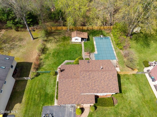 5113 Foxwood Drive, Guilderland, NY 12303