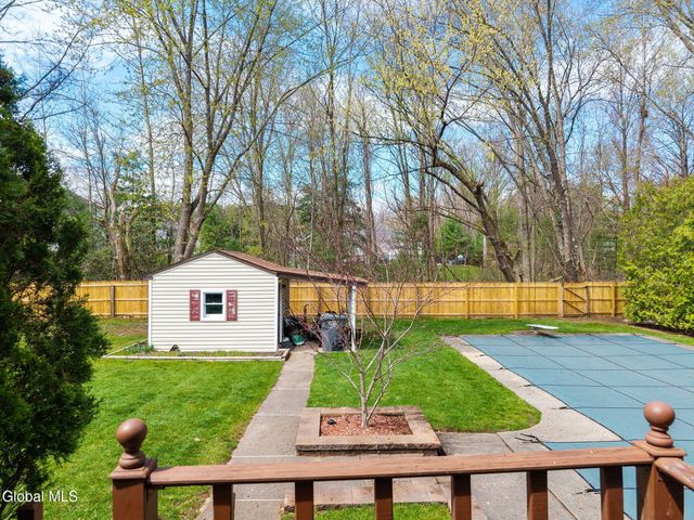 5113 Foxwood Drive, Guilderland, NY 12303