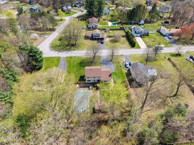 5113 Foxwood Drive, Guilderland, NY 12303