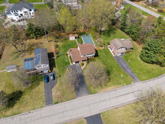 5113 Foxwood Drive, Guilderland, NY 12303