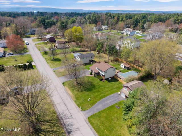 5113 Foxwood Drive, Guilderland, NY 12303