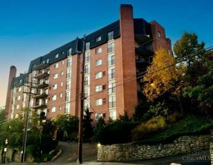 880 Rue De La Paix, Cincinnati, OH 45220
