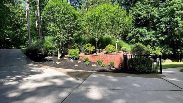 5993 Overby Road, Flowery Branch, GA 30542