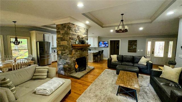 5993 Overby Road, Flowery Branch, GA 30542