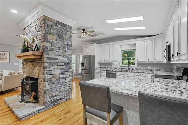 5993 Overby Road, Flowery Branch, GA 30542