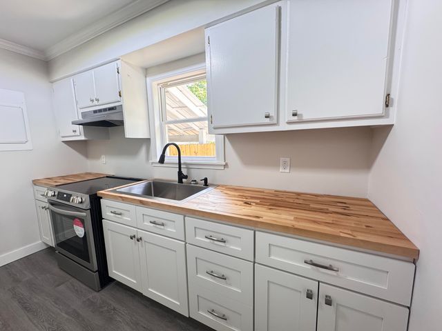 109 Alexander Street, Walterboro, SC 29488