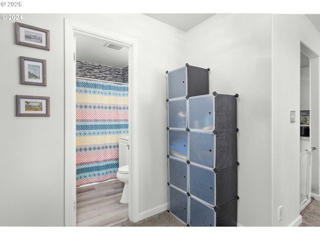 1669 HAYES St, North Bend, OR 97459