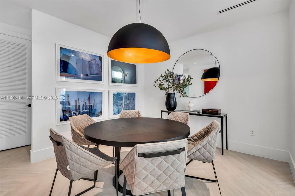 Image 16 of property listing at 3510 Segovia St 3510, Coral Gables, FL 33134