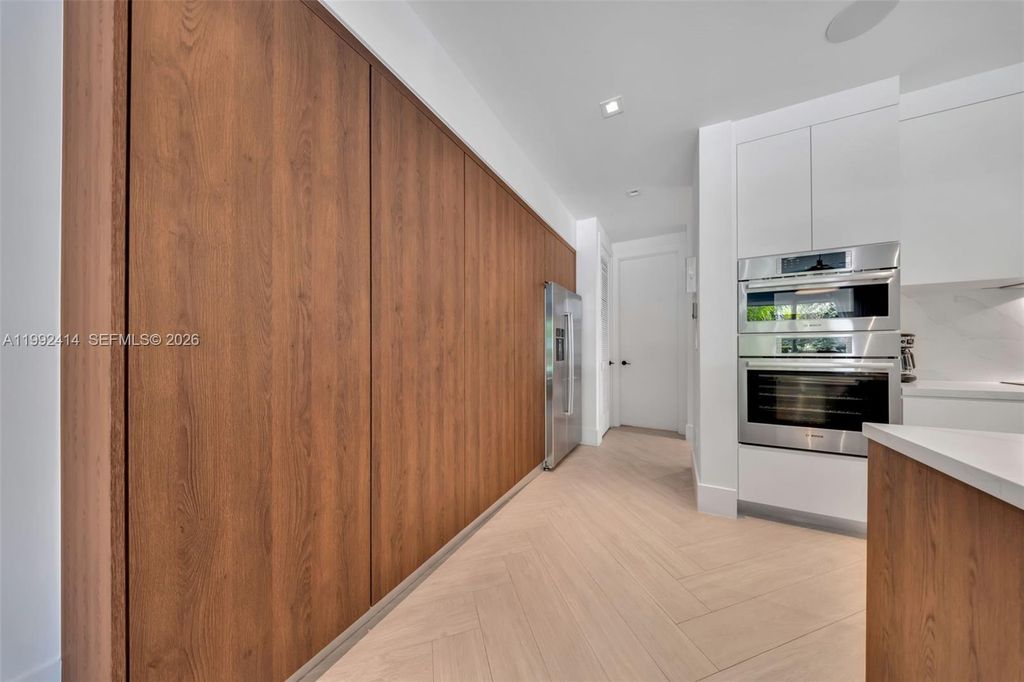 Image 24 of property listing at 3510 Segovia St 3510, Coral Gables, FL 33134