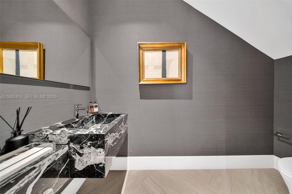 Image 31 of property listing at 3510 Segovia St 3510, Coral Gables, FL 33134