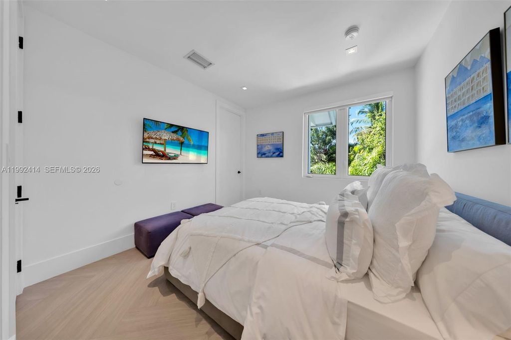 Image 48 of property listing at 3510 Segovia St 3510, Coral Gables, FL 33134