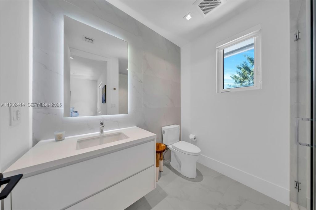 Image 51 of property listing at 3510 Segovia St 3510, Coral Gables, FL 33134