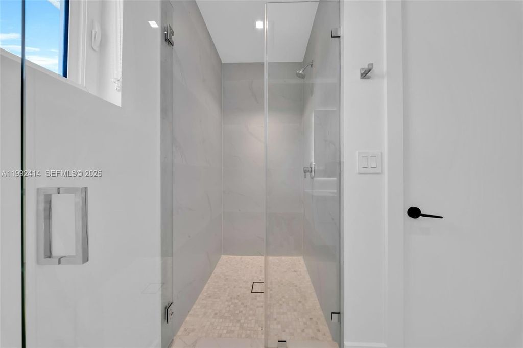 Image 52 of property listing at 3510 Segovia St 3510, Coral Gables, FL 33134