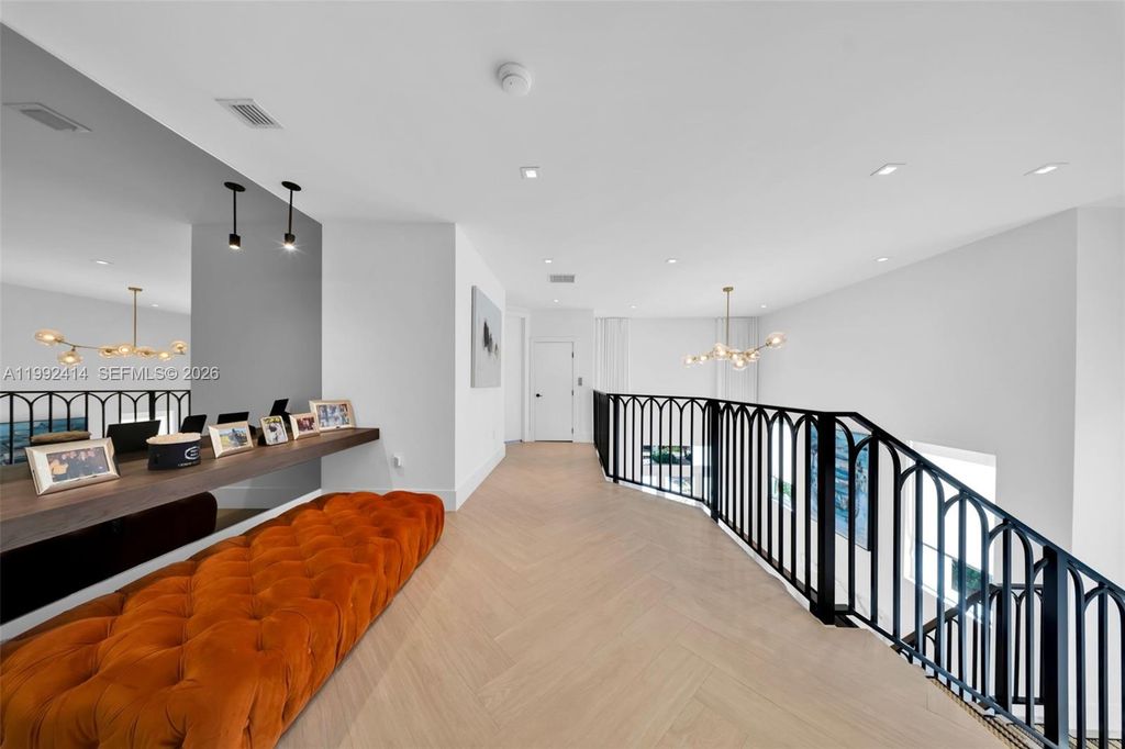 Image 53 of property listing at 3510 Segovia St 3510, Coral Gables, FL 33134