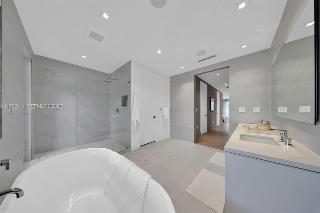 Image 70 of property listing at 3510 Segovia St 3510, Coral Gables, FL 33134